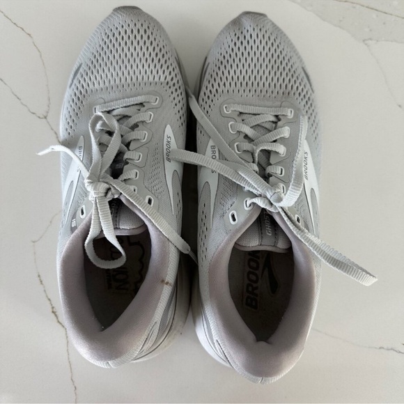 Brooks White Running Shoes - Picture 2 of 11